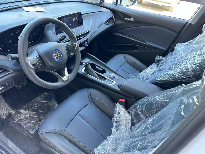 济宁23年别克微蓝8