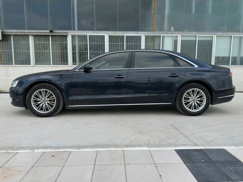 珠海16年奧迪A8L3
