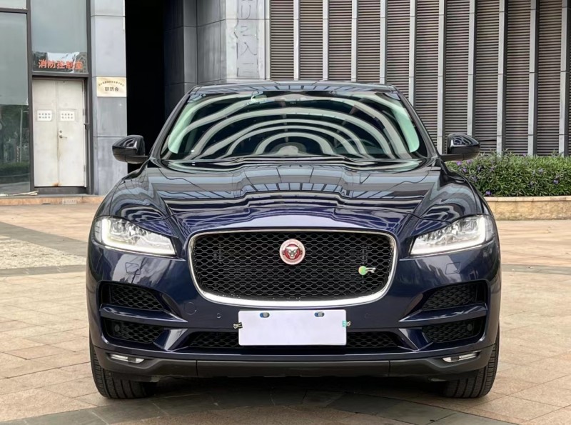 济宁19年捷豹F-PACE1