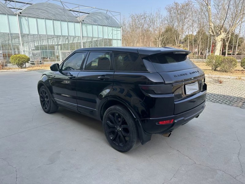 济宁16年路虎极光4