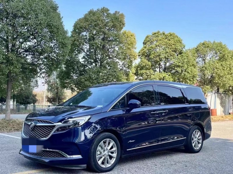 济宁22年别克GL82