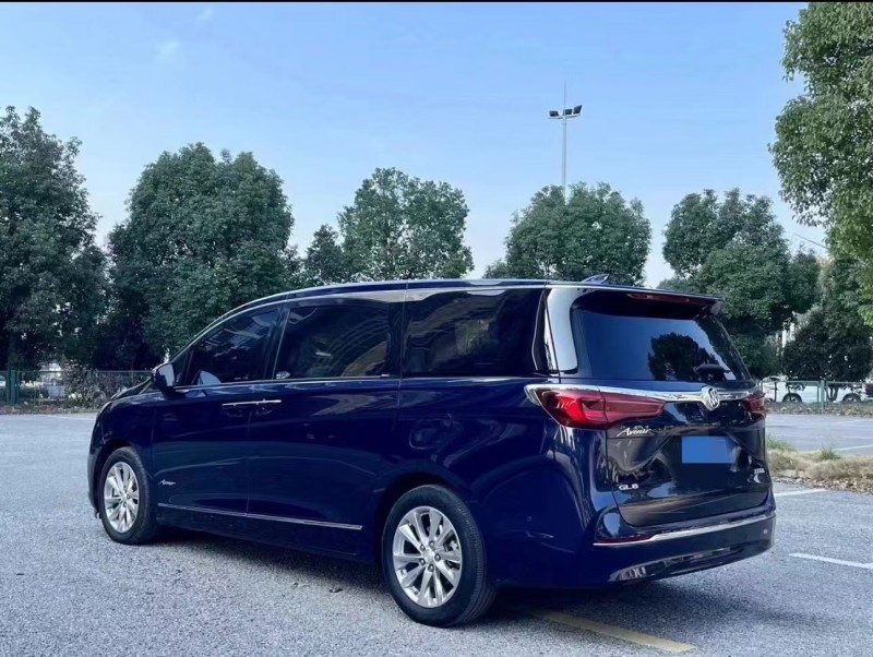 济宁22年别克GL83