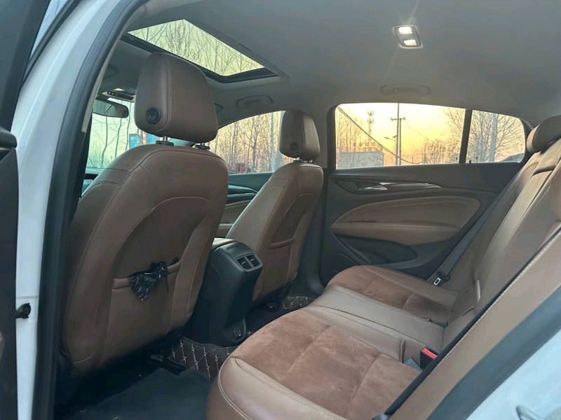 徐州18年别克君威5