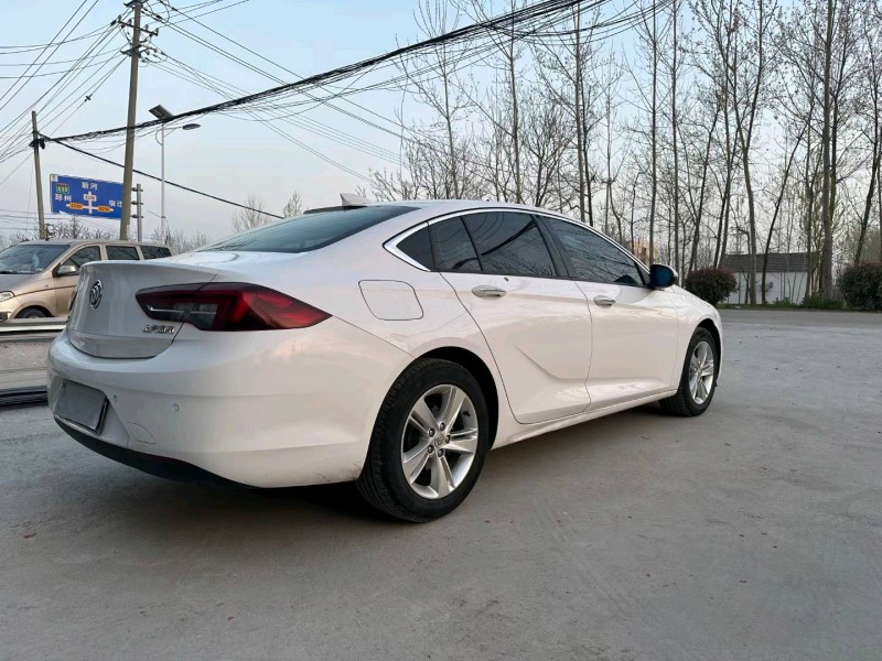 徐州18年别克君威8