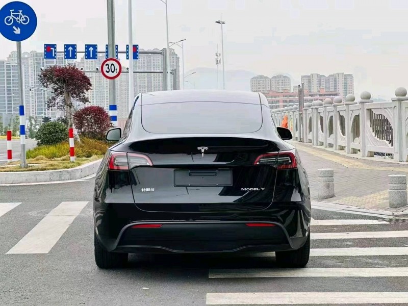 嘉興22年特斯拉MODEL Y7