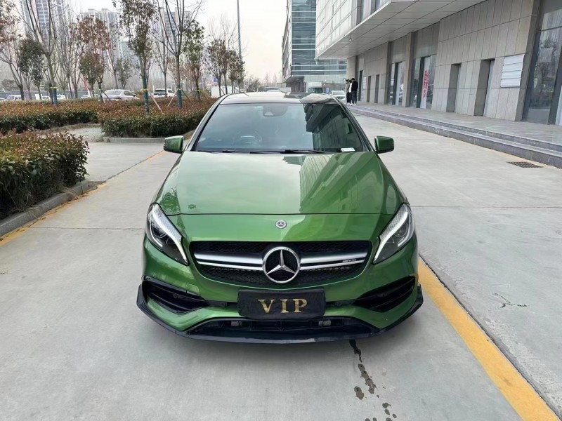 济宁18年奔驰A1