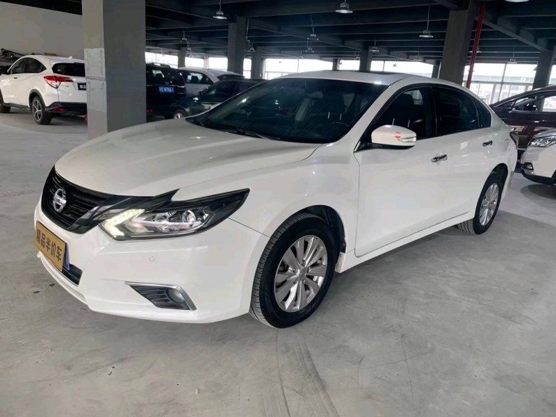 珠海17年日產天籟2