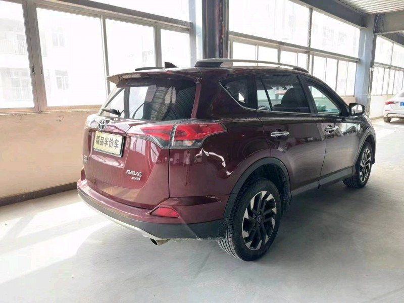 珠海17年豐田RAV4榮放7