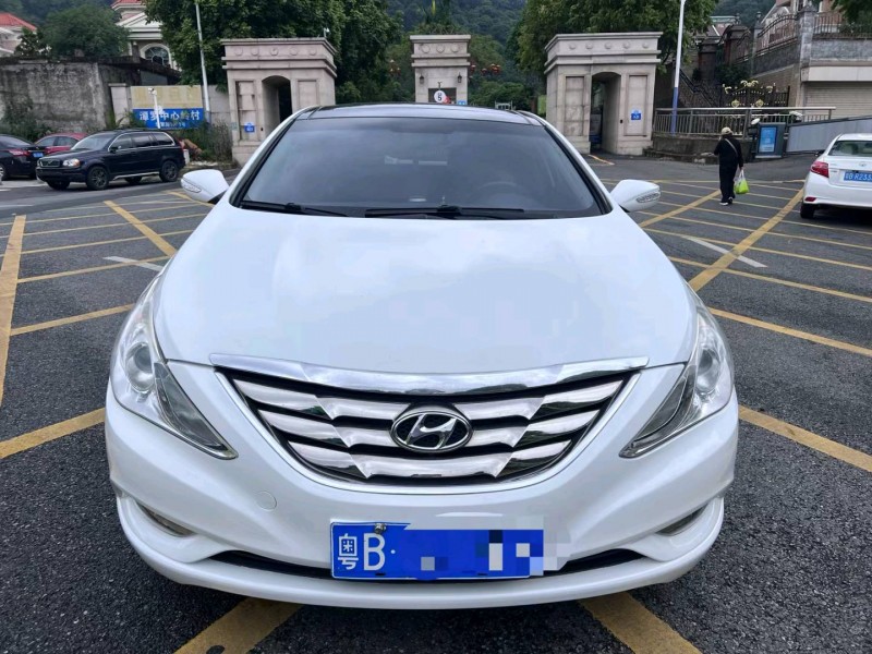 广州13年现代索纳塔八1