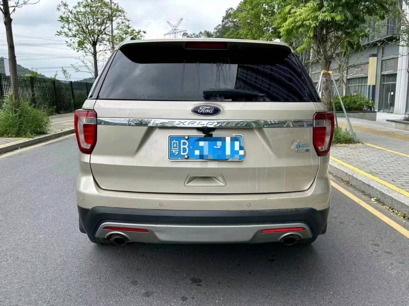 徐州17年福特探险者9