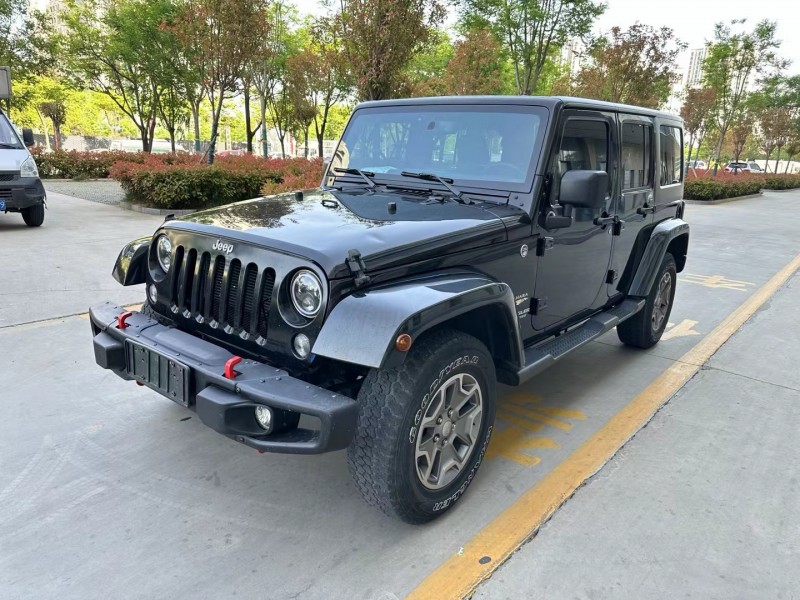 济宁15年Jeep牧马人3