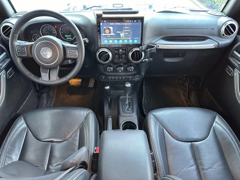 济宁15年Jeep牧马人6