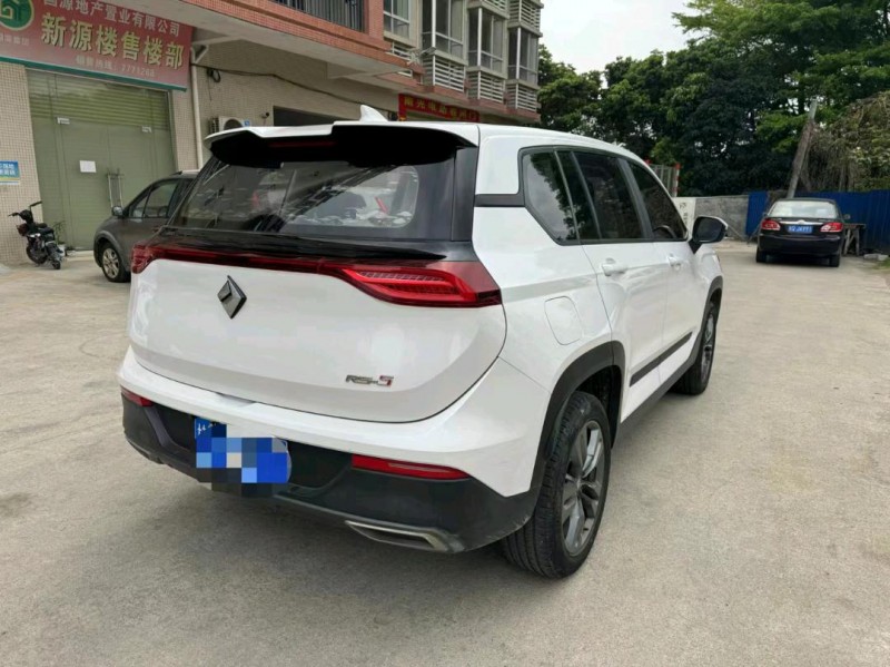 汕頭20年寶駿RS55