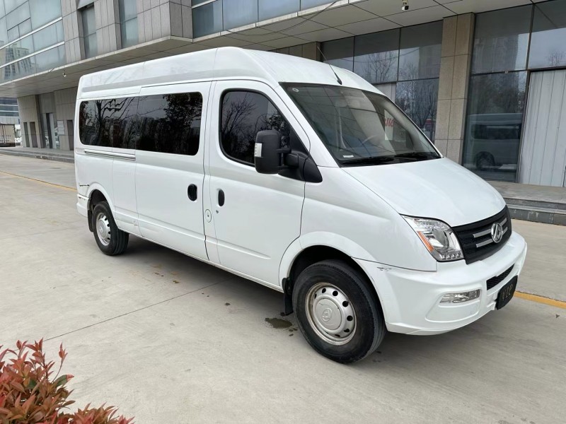 济宁22年大通V802