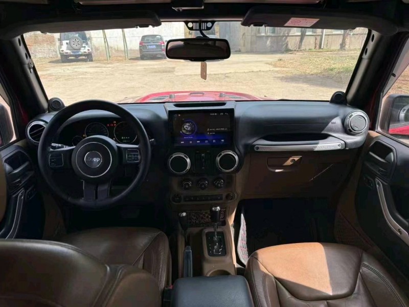 晉城13年Jeep牧馬人9