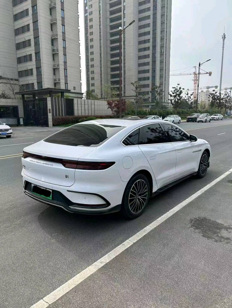 保定22年比亚迪汉6