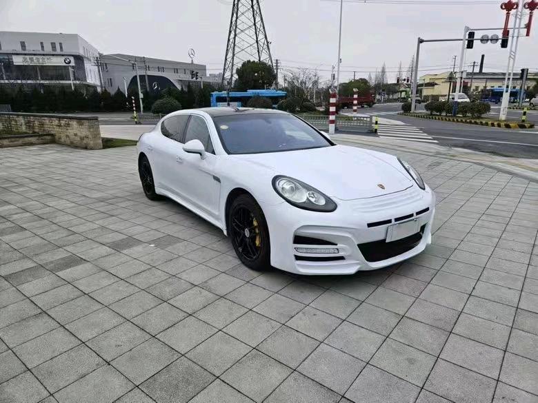 盐城15年保时捷帕拉梅拉6