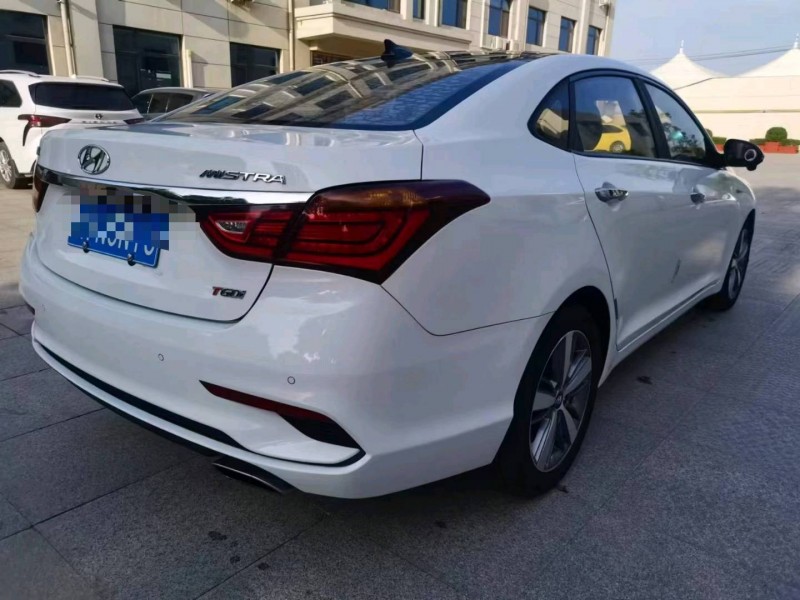 保定17年现代名图4