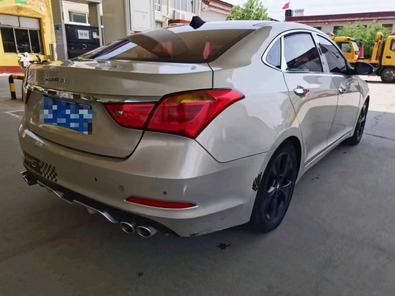 保定15年现代名图4