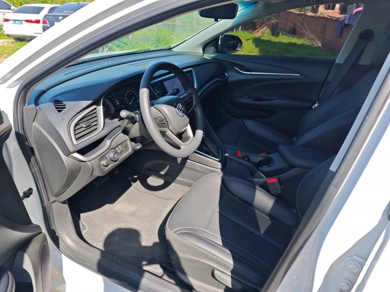 苏州22年别克英朗6