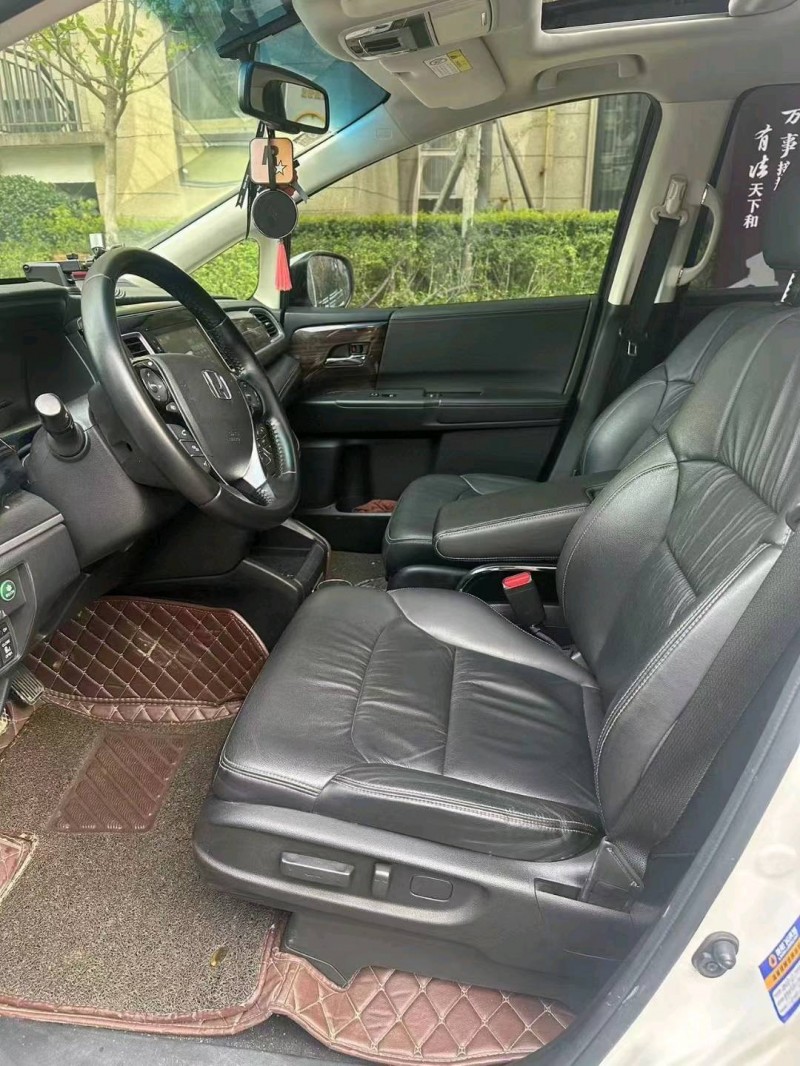 苏州18年本田艾力绅4