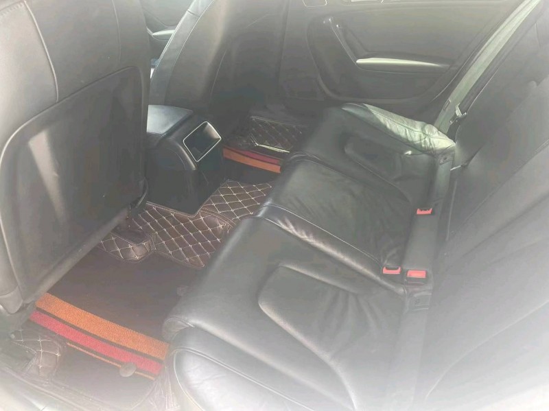 保定13年奥迪A4L7