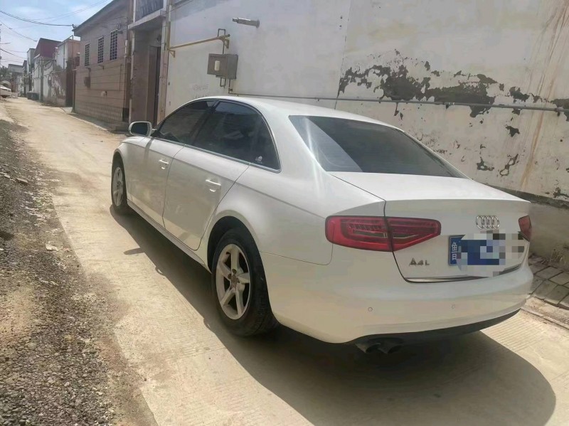 保定13年奥迪A4L8