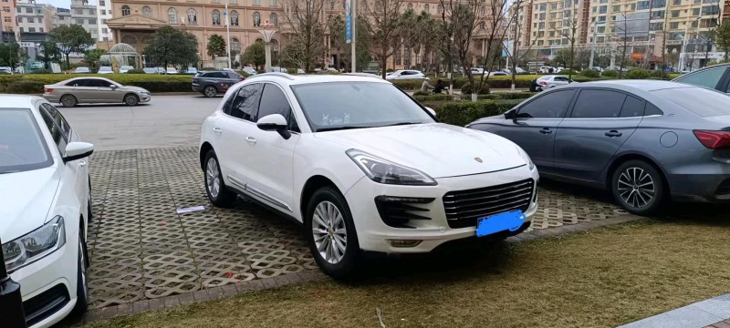 深圳19年众泰SR92