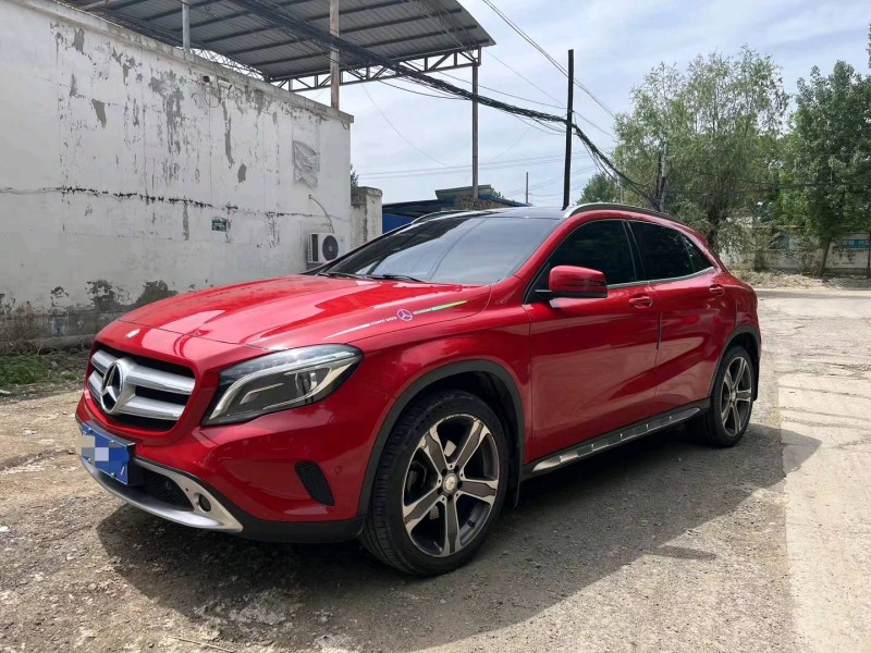 保定16年奔驰GLA3