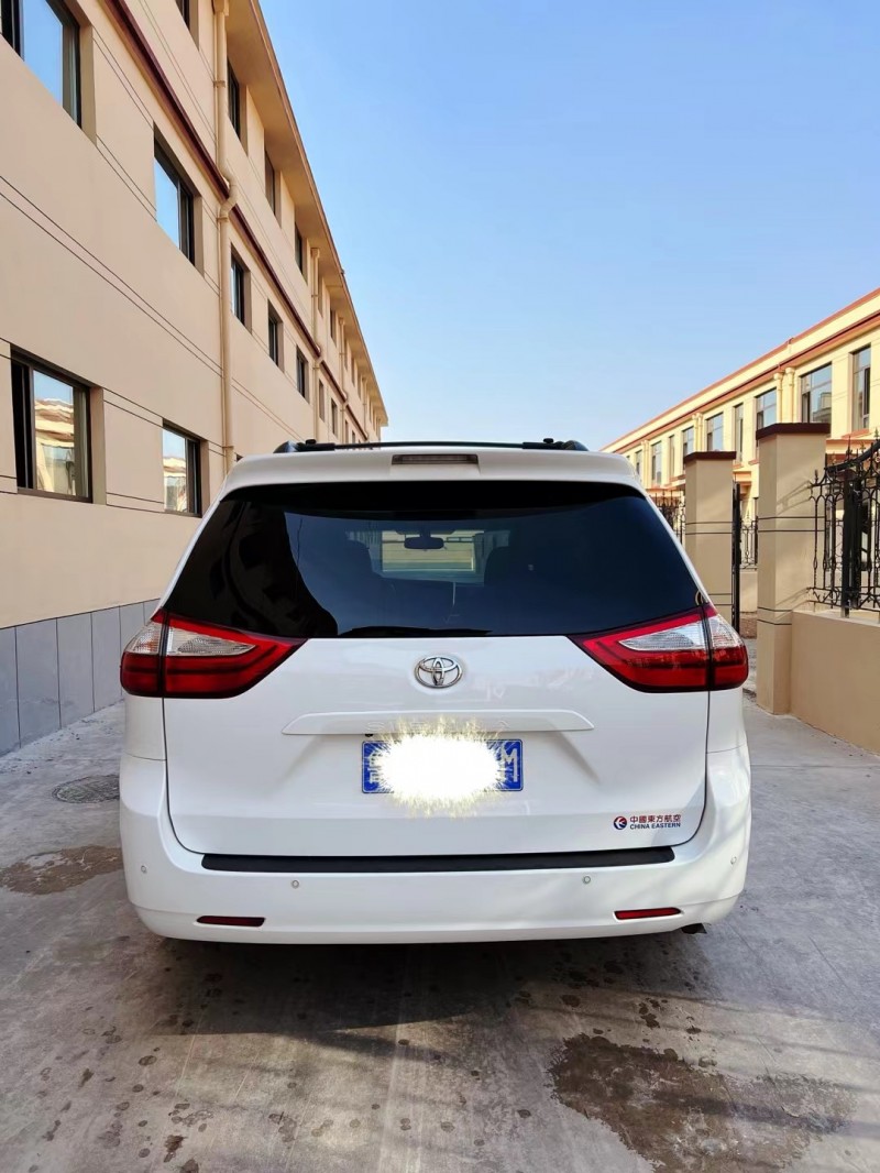 潍坊15年丰田塞纳9