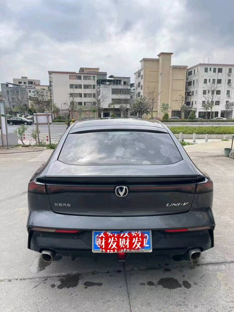 广州22年长安汽车UNI-V9
