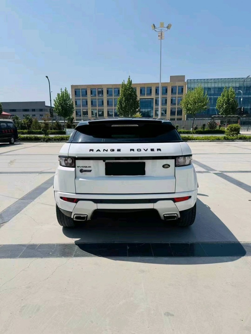 东营12年路虎极光8