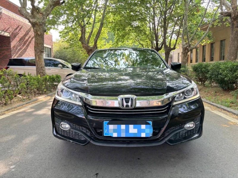 东营17年本田雅阁1