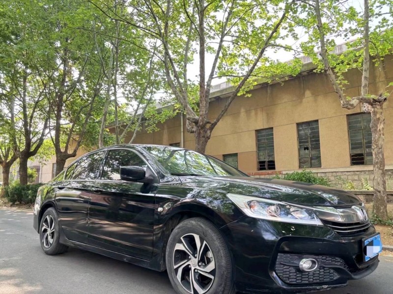 东营17年本田雅阁3