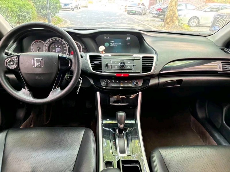 东营17年本田雅阁8