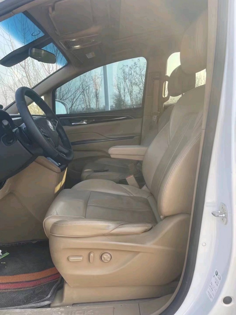 东营19年别克GL85