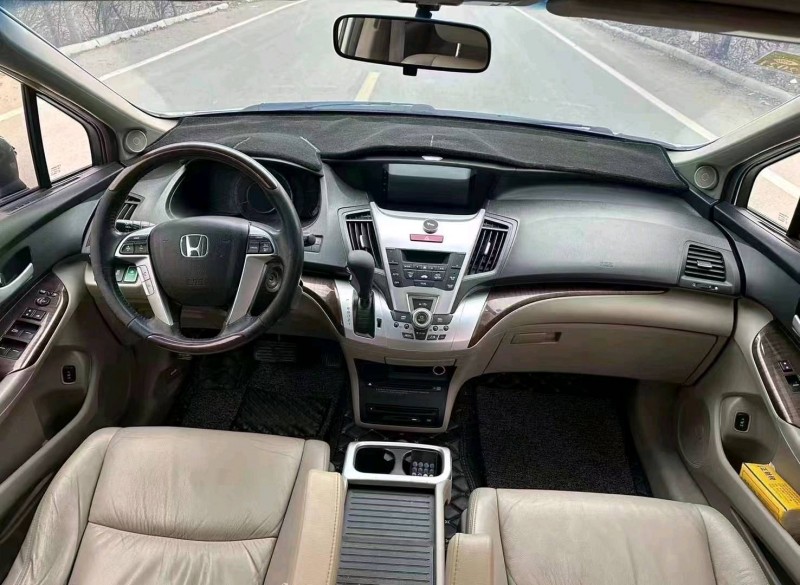 东营13年本田奥德赛8