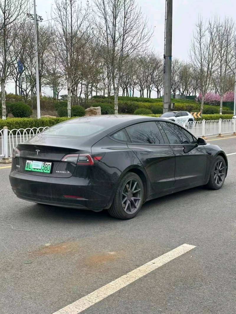 東營21年特斯拉MODEL 33