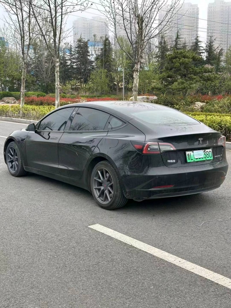 東營21年特斯拉MODEL 36