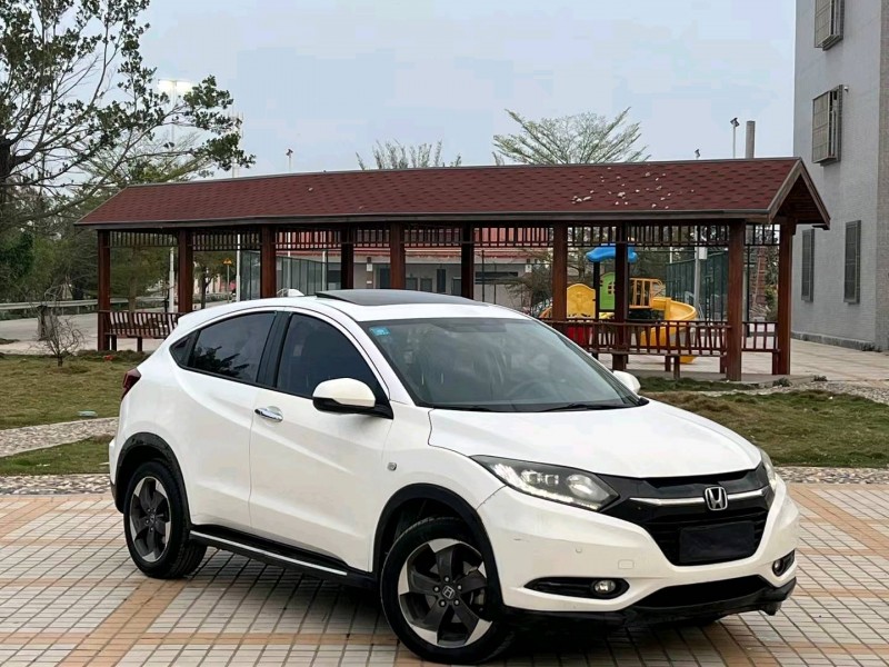 汕头17年本田缤智2