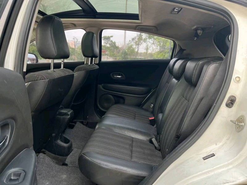 汕头17年本田缤智4