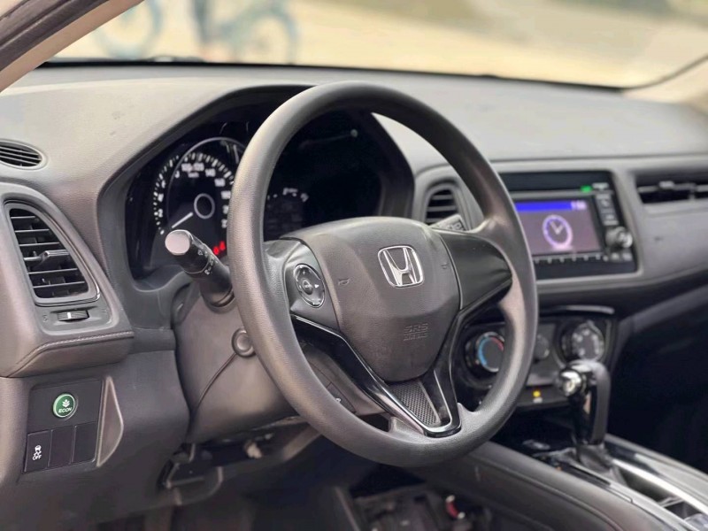 汕头17年本田缤智5