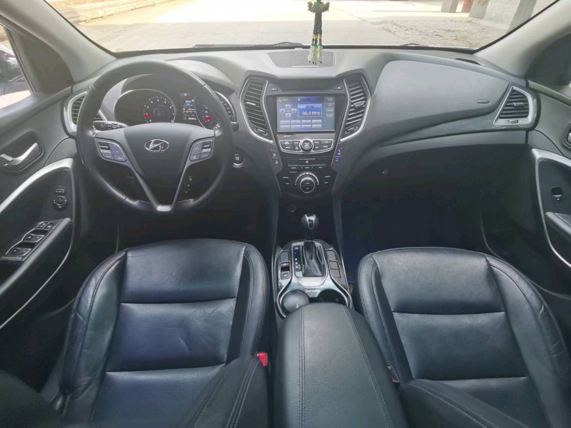 保定16年现代新胜达5