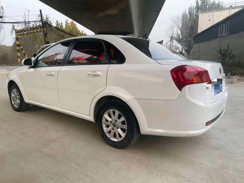 保定16年别克凯越4