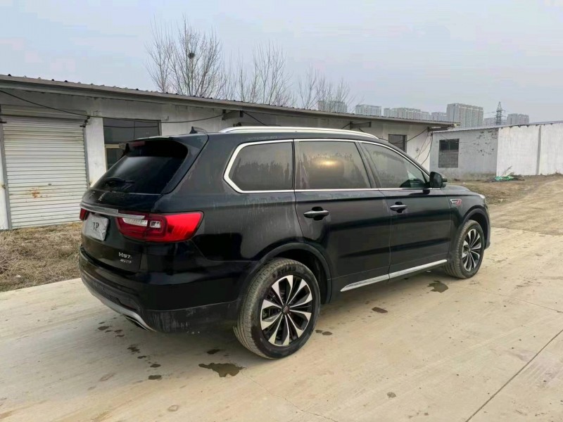 枣庄22年红旗HS77