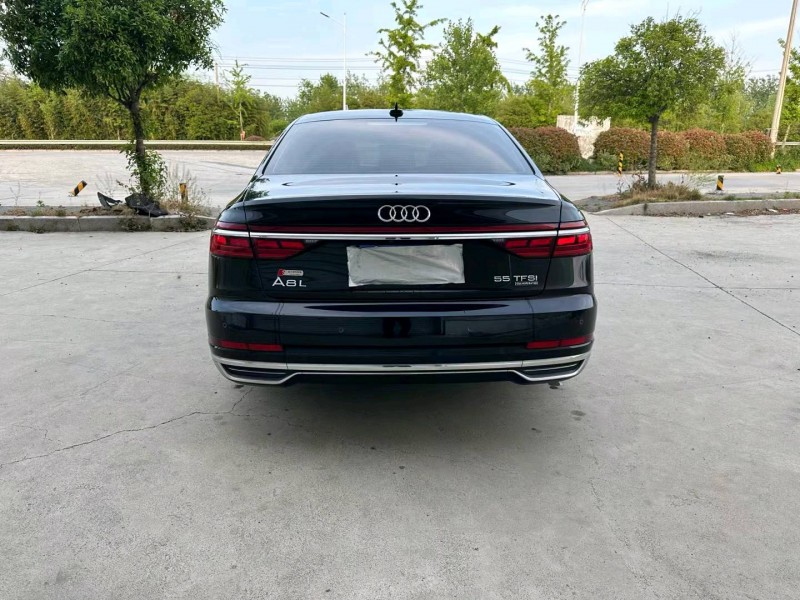 徐州21年奥迪A8L9
