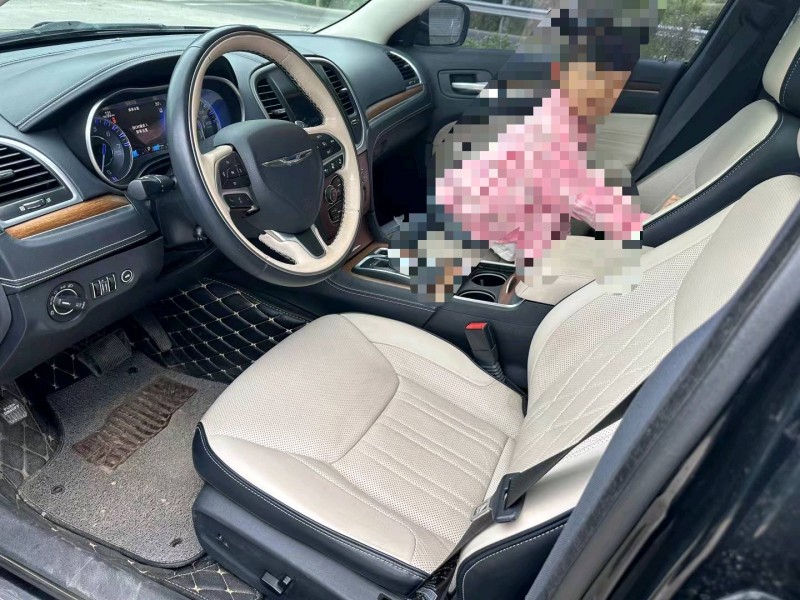 淄博16年克莱斯勒300C5