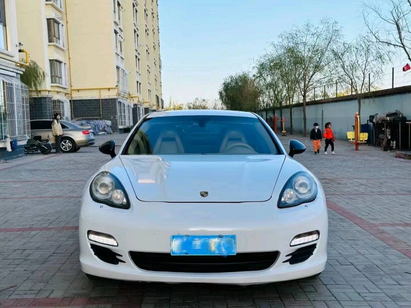 东营11年保时捷帕拉梅拉1