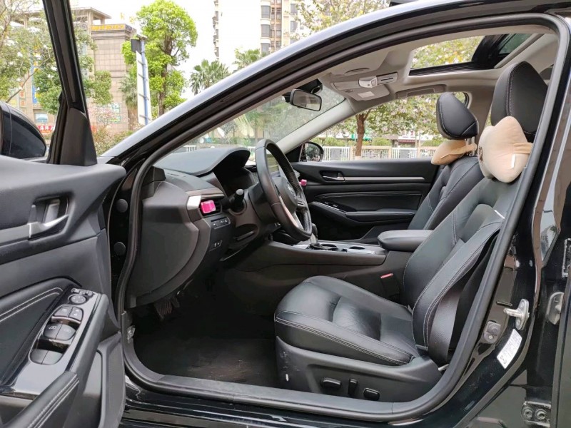 佛山21年日产天籁6