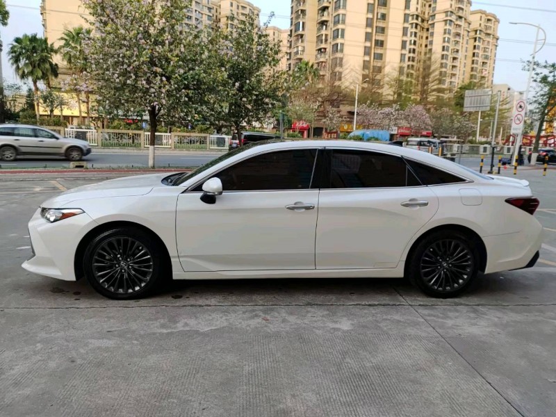 佛山20年丰田亚洲龙3